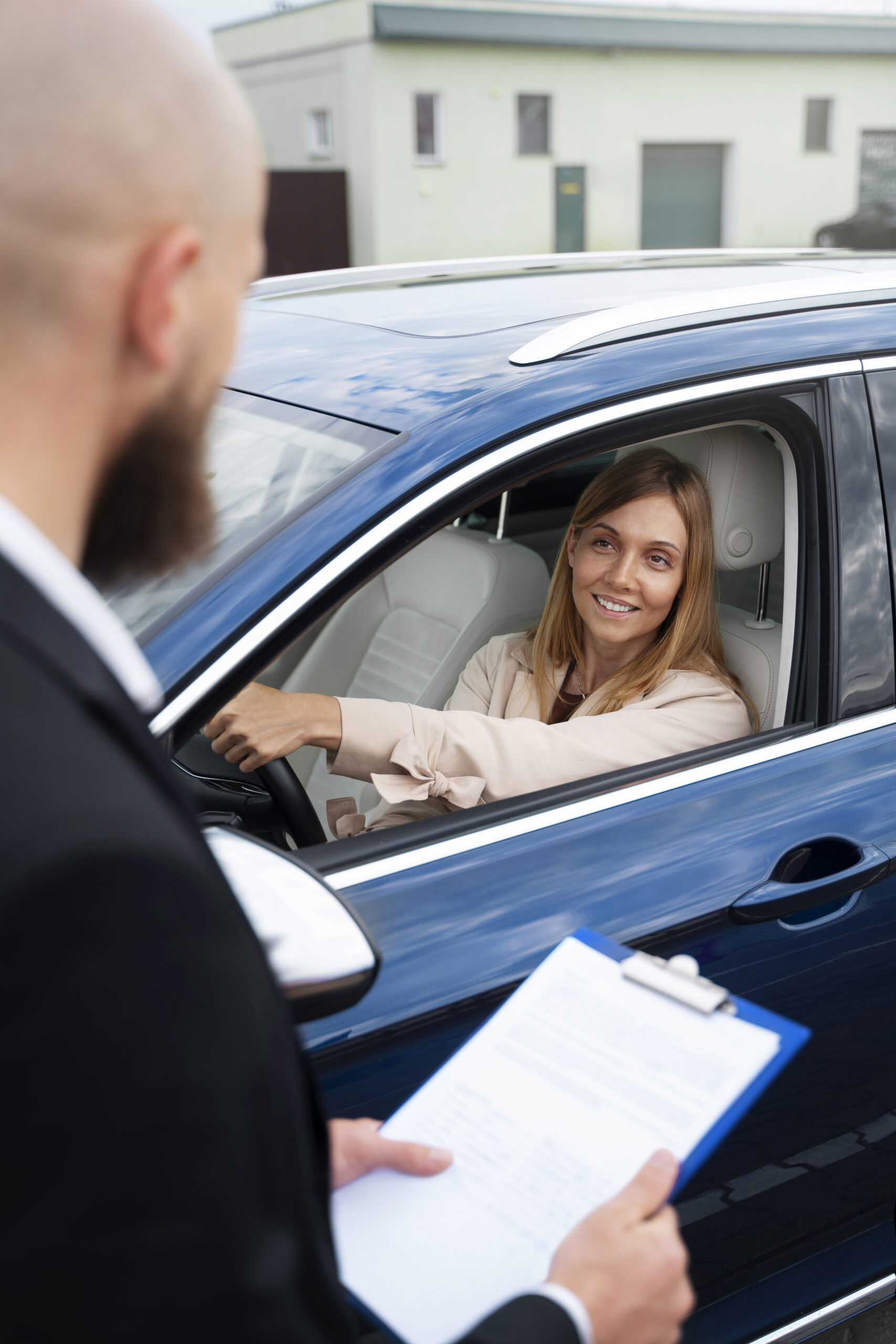 financial independent woman buying new car